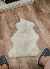 Sheepskin / lambskin  rug