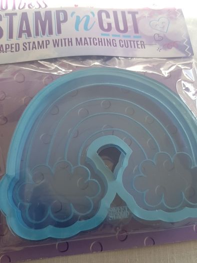 out boss stamp and cut