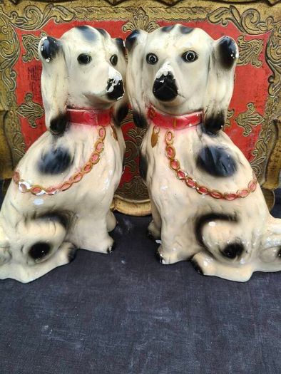 2 x Vintage Chalkware Dogs