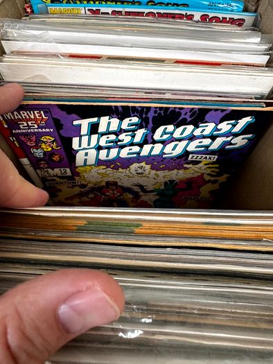 Marvel, DC & Indie Medium Comic Box w 180 comics for Sale