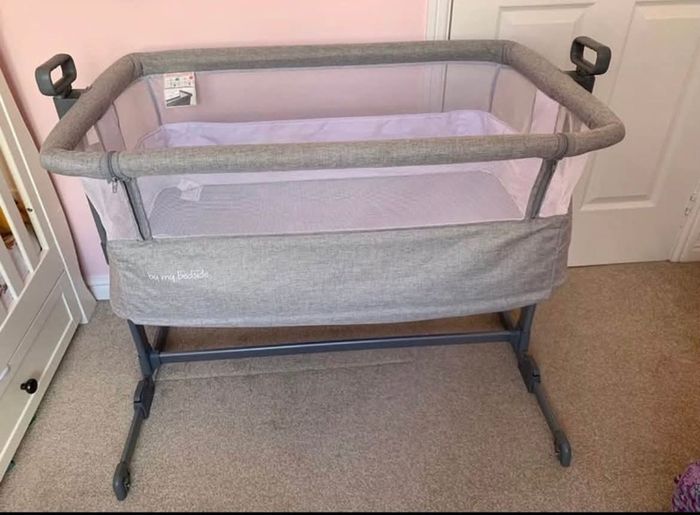 Bedside Crib / Next to Me Cot