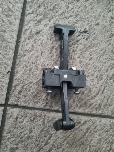 2010-2016 BMW F10 F11 5 Series OEM REAR Door Hinge Brake Stop Retainer Strap