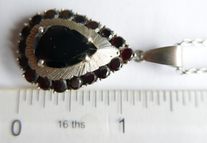 Vintage  Natural Garnet and Sterling Silver 925 Pendant , Necklace length 10" - 8,4g