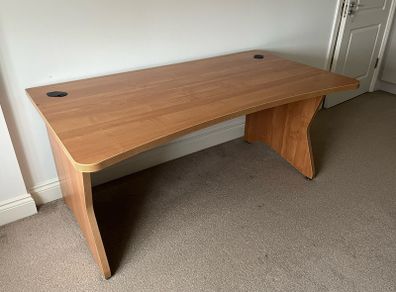 Desk       Was 800 euro