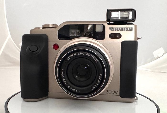 Fujifilm GA645Zi Professional Medium Format Camera. Only 600 Exposures. Complete Kit