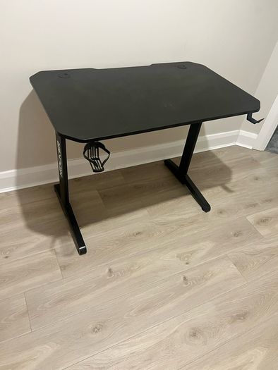 gaming  desk