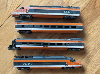 Lima TGV train sold for spares