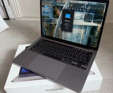 Macbook Pro M1 13inch (2020) 512ssd, 8gb, 4x Thunderbolt, Touchbar