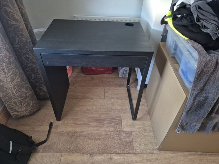 desk