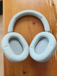 Sony xm-5 headphones