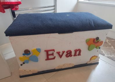 toy box personlised can be cleaned up and covered