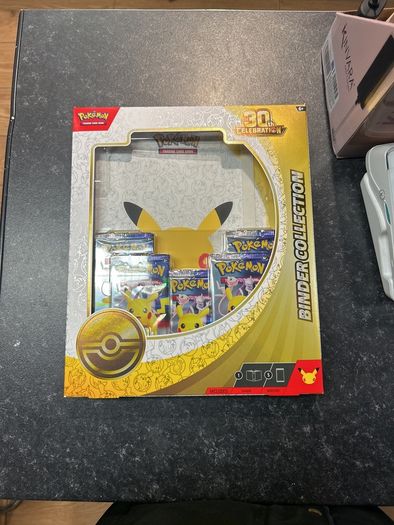 Pokemon TCG 30TH Anniversary Binder Collection