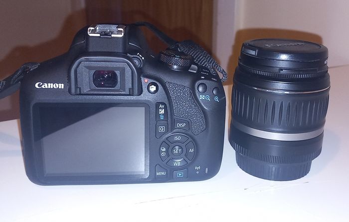 canon eos 2000d with 18-55mm kit lens