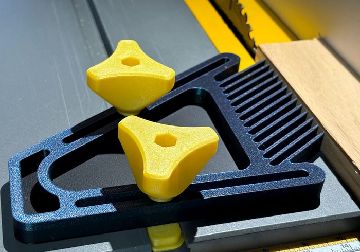 DeWalt DWE7491RS Featherboard Slides and Knobs