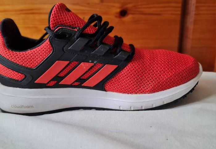2017 adidas energy cloud 2 Size 8 eu 42 red/black In excellent condition