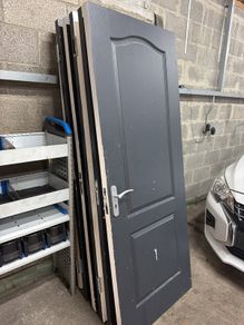 6 wooden doors