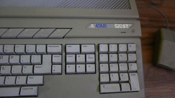 Atari 520st Video Game Keyboard Computer W Mouse  Desktop Vintage (works Well)