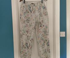 Trousers size 16
