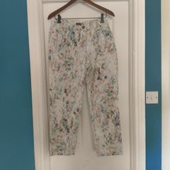 Trousers size 16