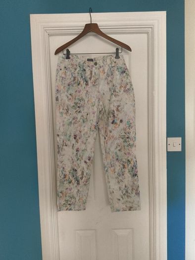 Trousers size 16