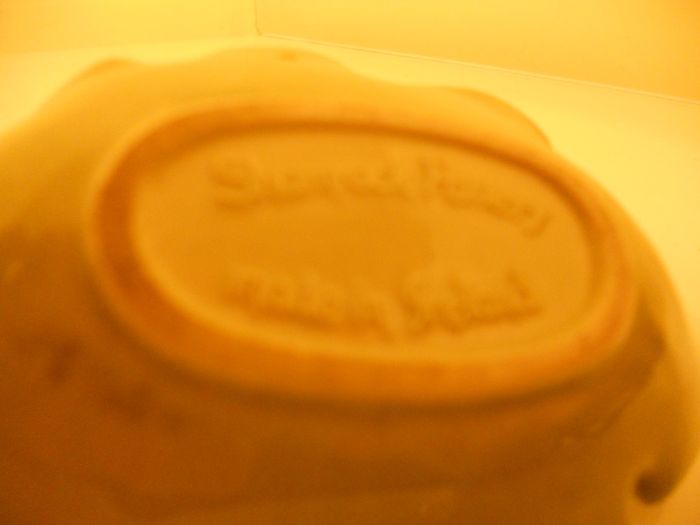 Vintage Irish Souviner By "Shamrock Pottery" (2.5"h x 4"L..approx)