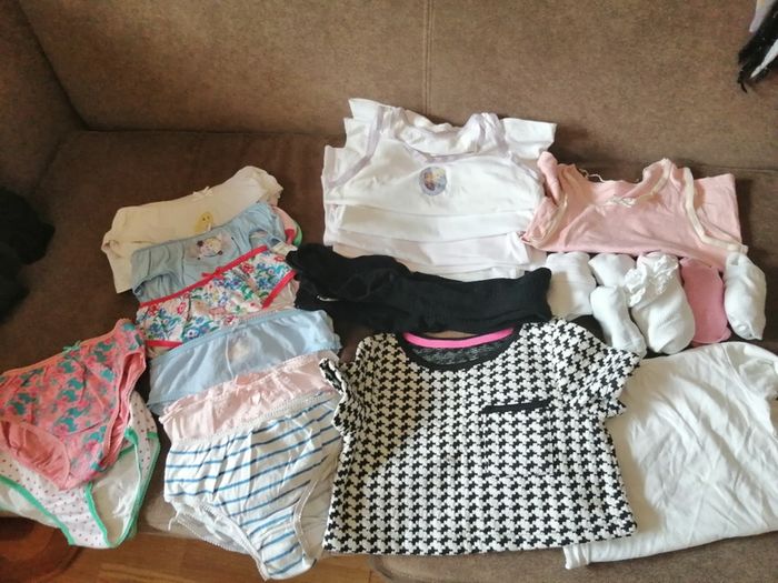 Girls clothes bundle