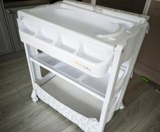 Belle Baby Changing Unit & Bath- Great Condition