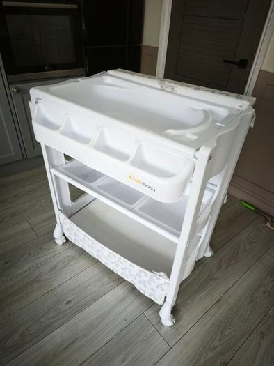 Belle Baby Changing Unit & Bath- Great Condition