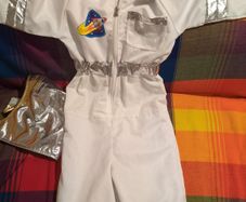 Astronaut / cosmonaut costume (6-8 y.o)