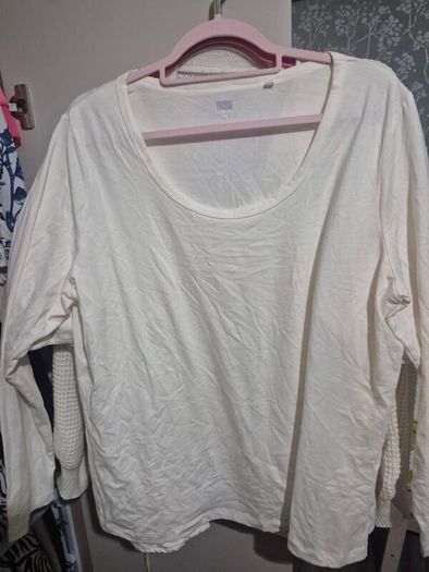 Tops size xl. All brand new some without tag. E2 each pr can do bundle on all