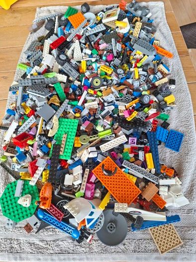 Lego Mixed Box - storage box included