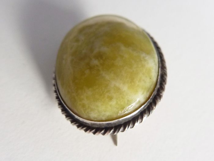 Sterling silver vintage / antique Iona marble Scottish brooch