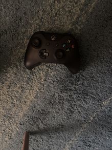 Black Xbox one wireless controller