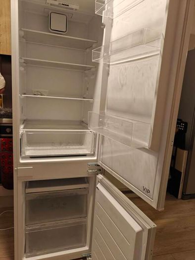 Servis Integrated Fridge Freezer