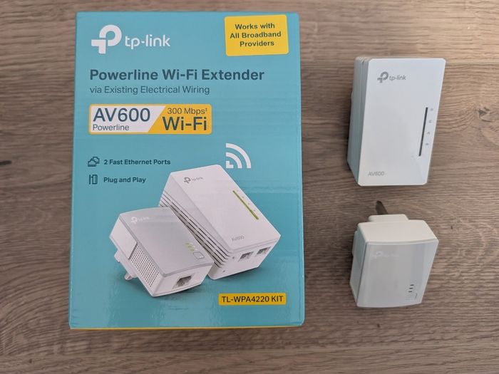 TP-Link AV600 Powerline Wi-Fi Extender