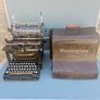Antique typewriter Image 2