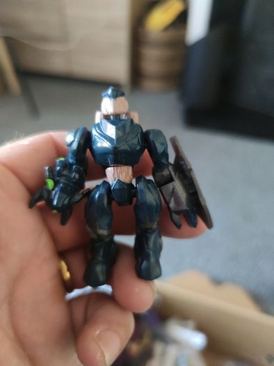 Halo Mega Bloks Blue Covenant Hunter Mini Figure 96937 Eva's Last Stand