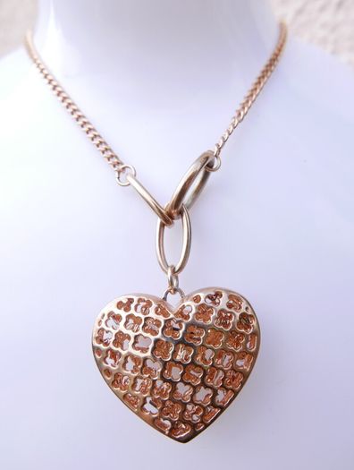 August Woods Jewellery Gold Plated Unique Pendant and Chain