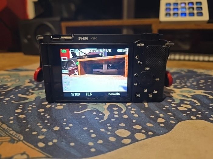 Sony Zve10 Vlogging Camera Like New Perfect Camera  With Kit Lens