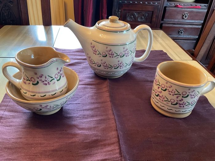 Nicholas Mosse lavender  new tea set from Washington Creek USA . A tea pot, large mug, creamer and sugar bowl .
