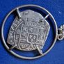 1733 Mexico Cob, Piece of 8, 8 Reales -  Philip V In silver pendent and silver chain. Image 3