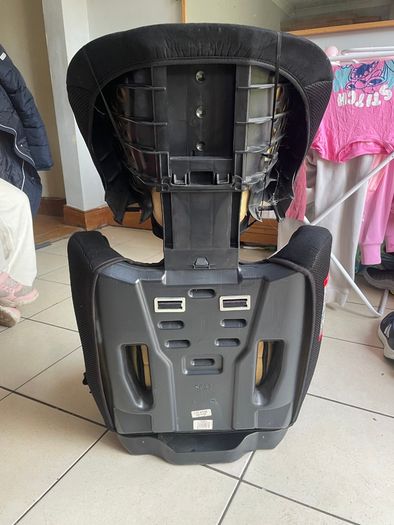 Adjustable child car seat
