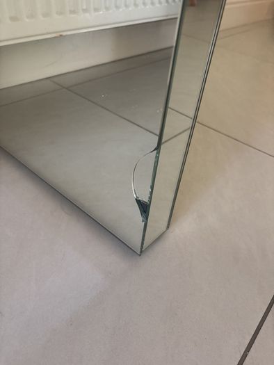 Mirror console/makeup table