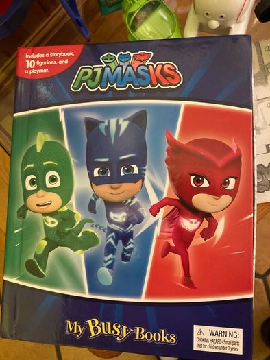 PJMasks Mission Control HQ plus Busy book/Figured& PJMasks smallHQ