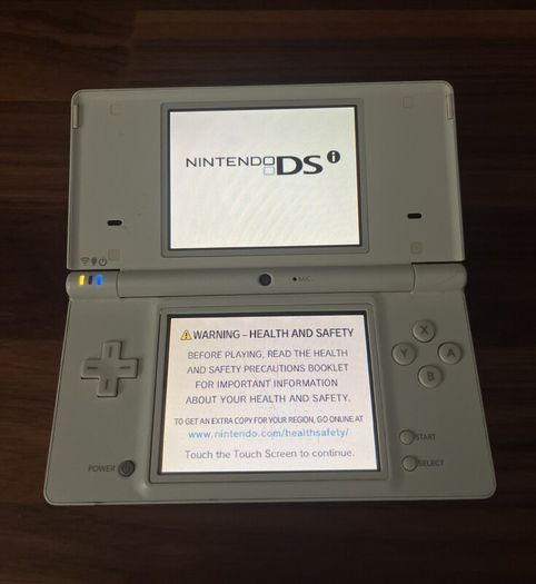 Nintendo DSi white
