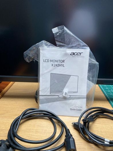 2no Acer LCD Display screens 24