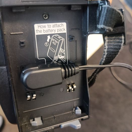 Panasonic RX11 Palmcorder VHS-C Camcorder 21x Zoom