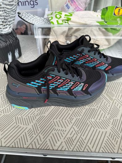Skechers Nite Owl size 41/uk7
