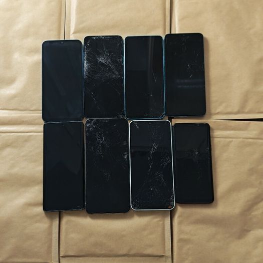 Job Lot of 8x Android Phones - Samsung / Honor / Redmi - Spares & Repairs