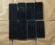 Job Lot of 8x Android Phones - Samsung / Honor / Redmi - Spares & Repairs